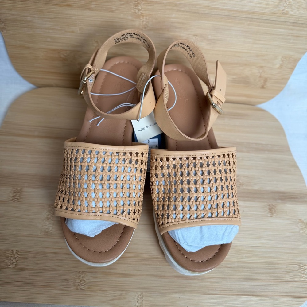Universal Thread Woven Platform Sandals Tan Size 9.5- Alba Sandal